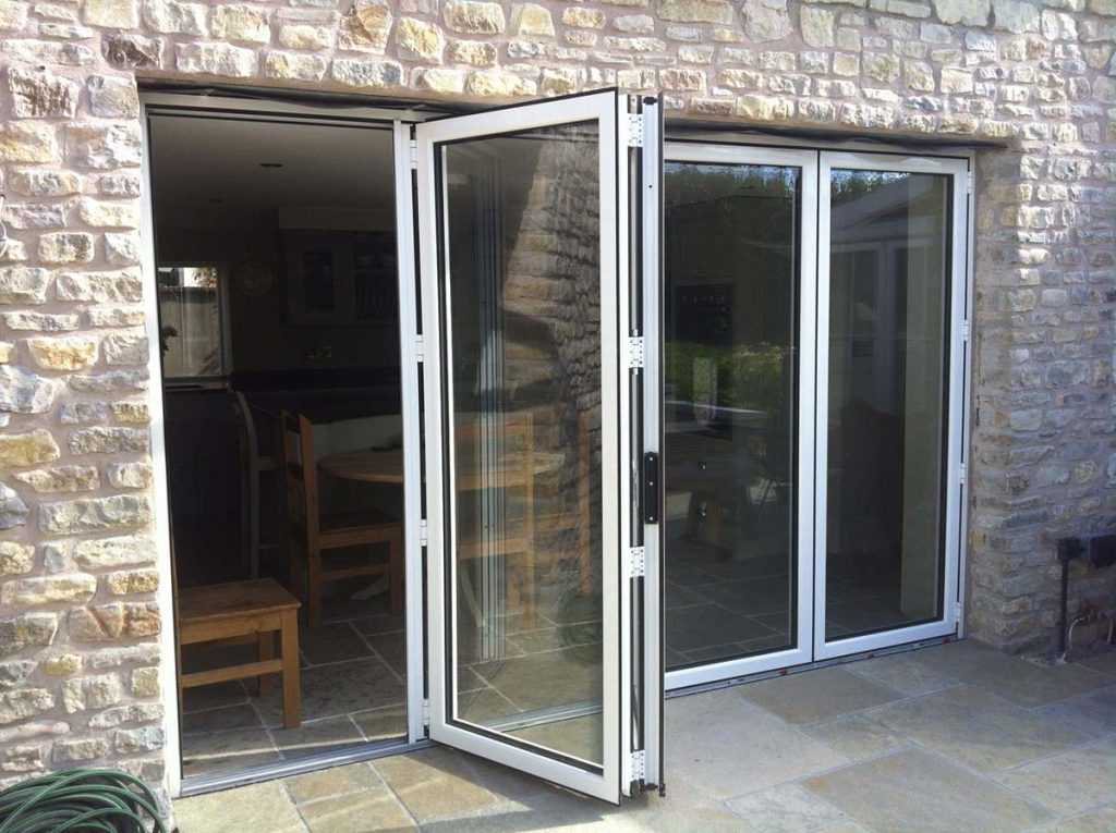 Top 5 Advantages of Installing Aluminium Doors in Homes and Offices